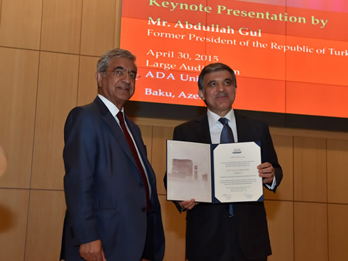 11.Cumhurbaşkanı Abdullah Gül’e Azerbaycan Diplomasi Akademisi tarafından fahri doktora ünvanı verildi
